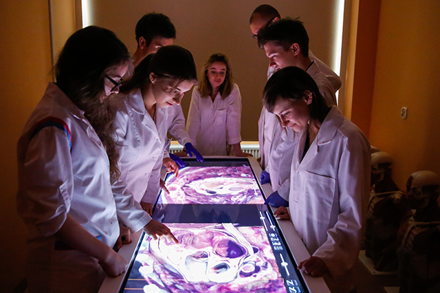 Stidents being taught at the Medical University of Gdansk